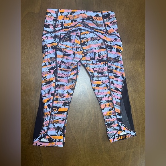 LULULEMON Sun Runner Crop 17" Capri Legging Women's 4 (0386) - Picture 14 of 16